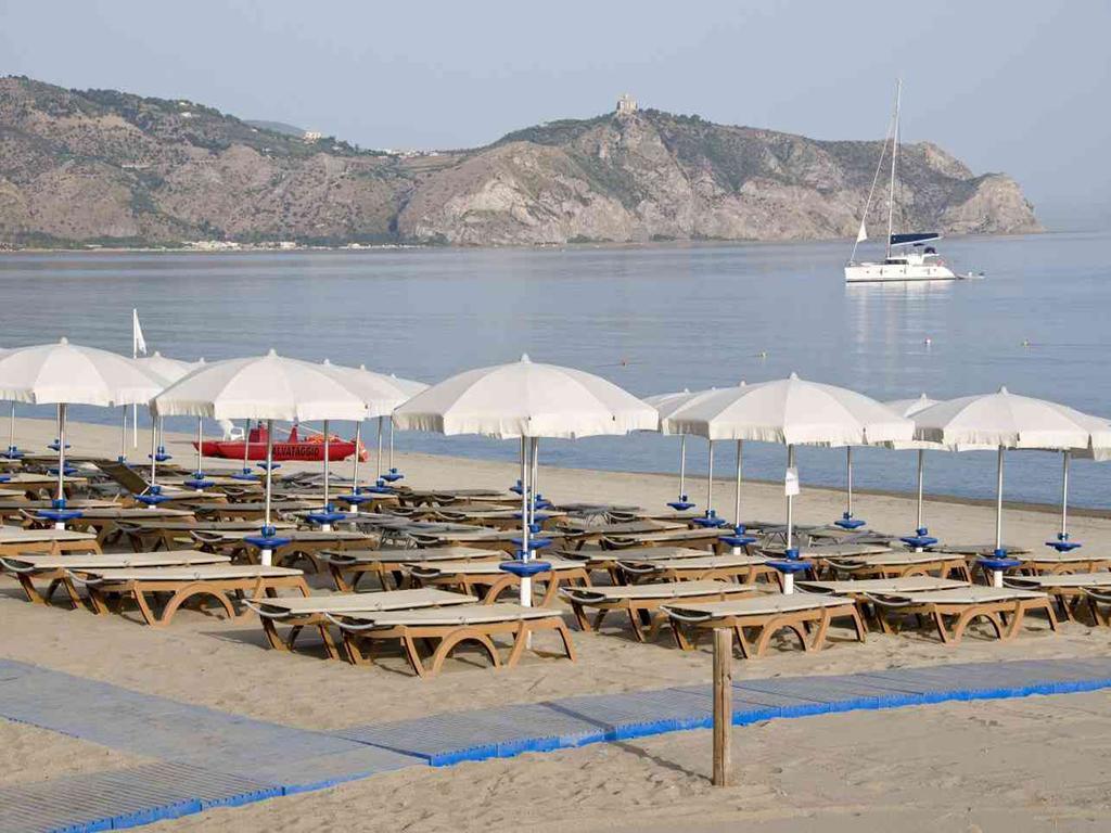 الشقق الفندقية فورناريفي  Baia Dei Delfini المظهر الخارجي الصورة